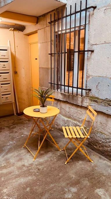Studio Renove Avec Patio, Coeur Du Centre Ville เบอซองซง ภายนอก รูปภาพ